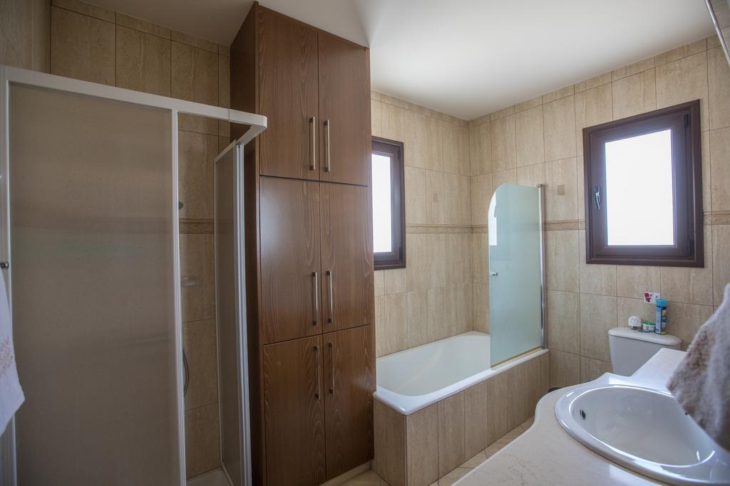 Artemisia Villa Протарас Екстериор снимка