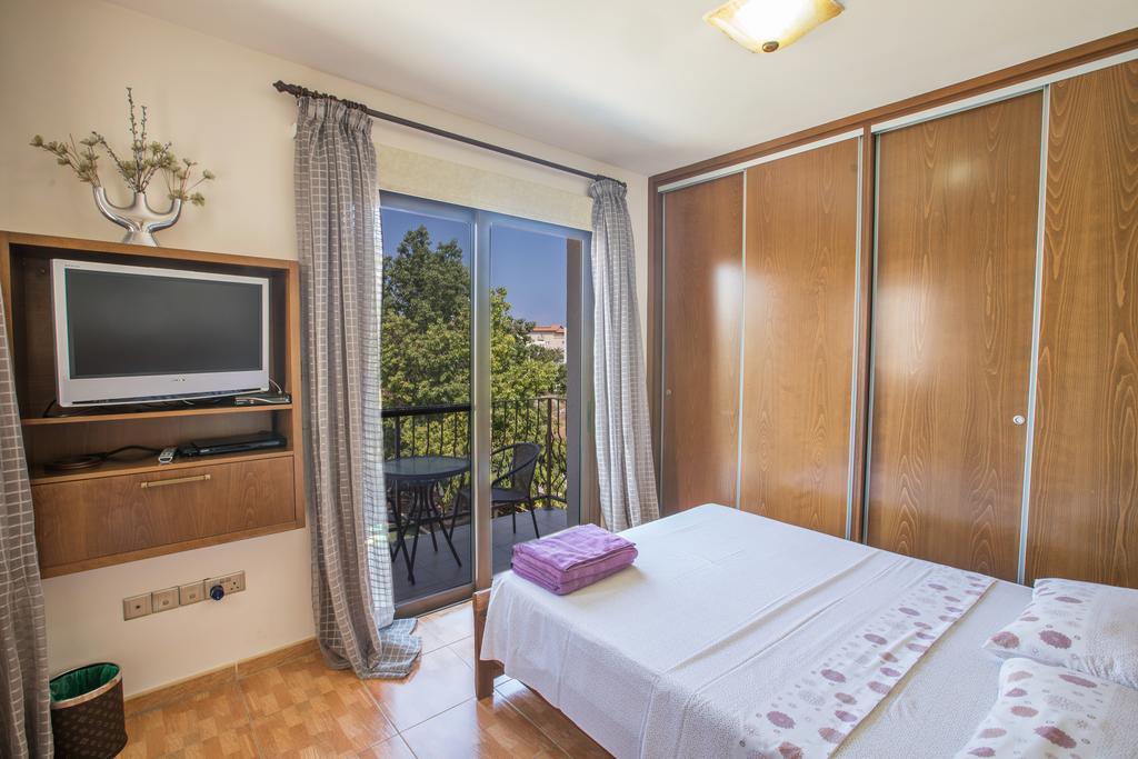 Artemisia Villa Протарас Екстериор снимка